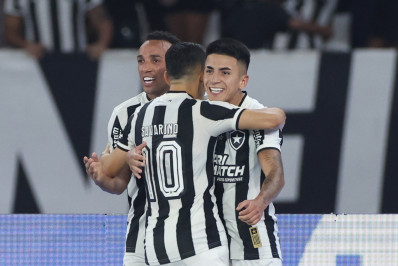 Botafogo aumenta chances de título e se distancia dos rivais no Brasileirão