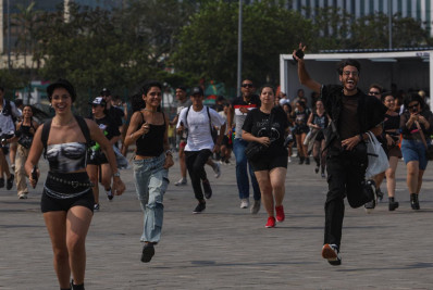 Abertura dos portões para o segundo dia de Rock in Rio é marcada por correria