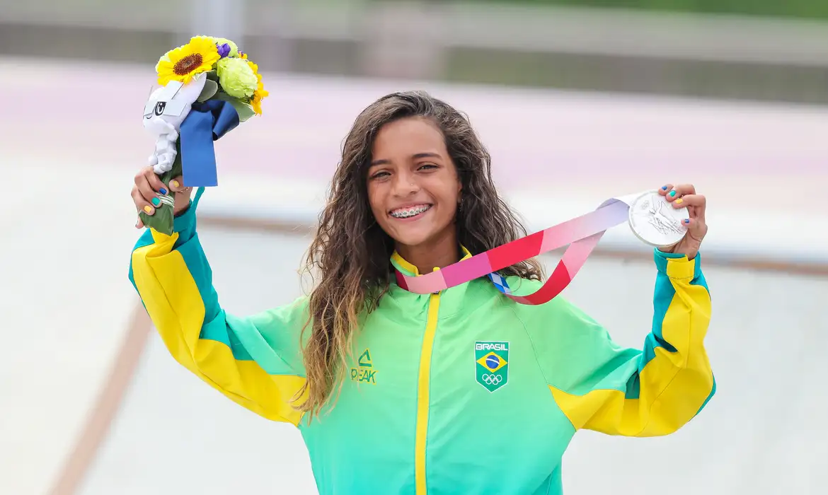 Com virada no fim, Rayssa Leal é bicampeã mundial de skate street