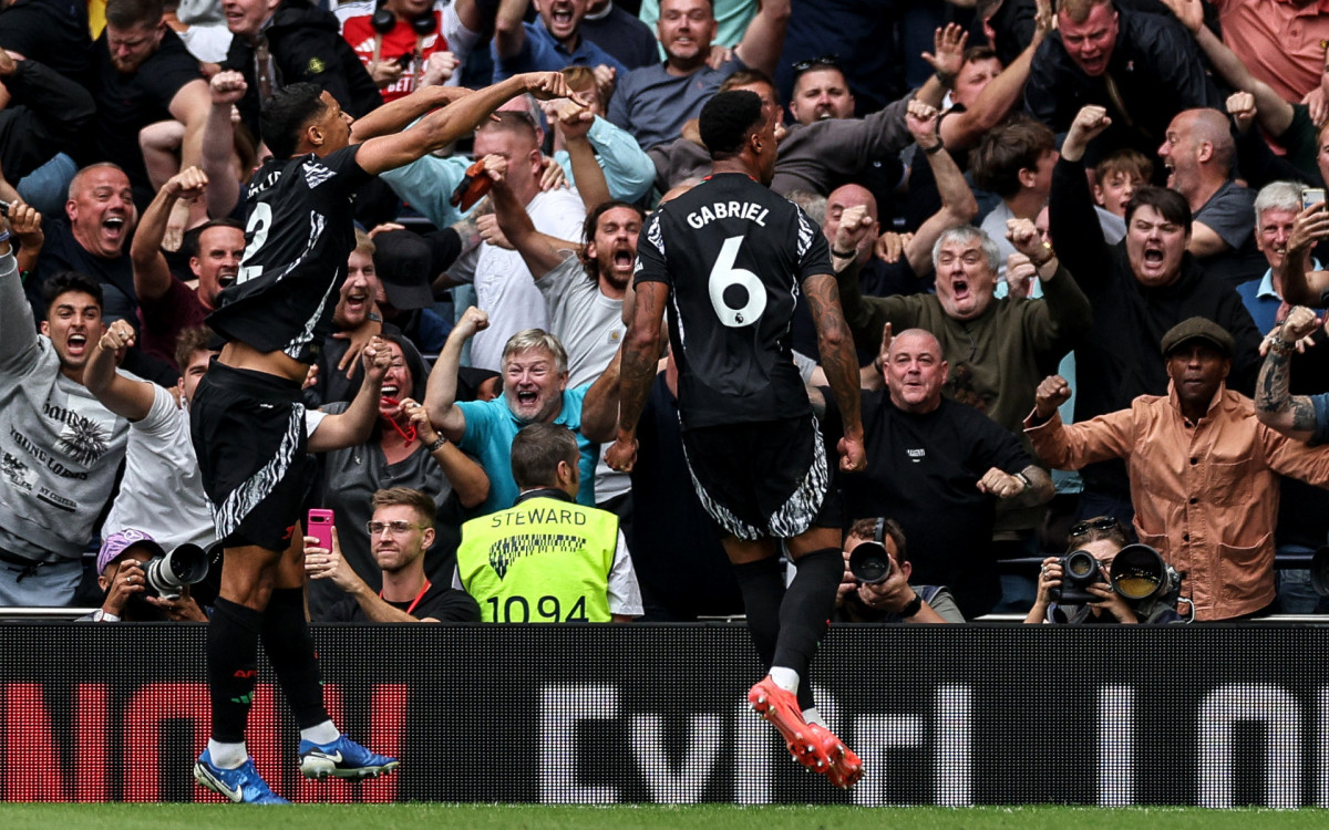 Gabriel Magalhães marcou o gol da vitória do Arsenal sobre o Tottenham  - Adrian Dennis / AFP