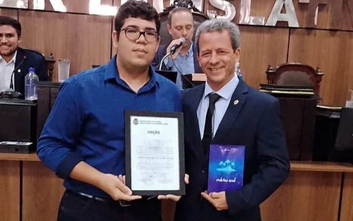 Igor quando recebeu homenagem na Câmara Municipal de Nova Iguaçu