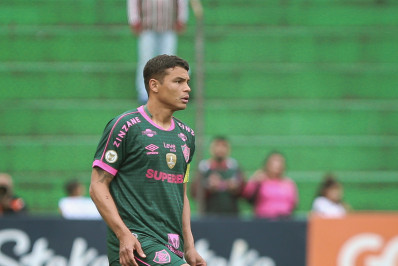 Invencibilidade de Thiago Silva com Fluminense no Brasileirão cai após 711 minutos