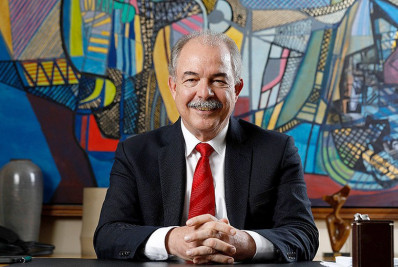 Apartamento de Aloizio Mercadante, presidente do BNDES, é invadido em Copacabana