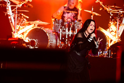 Evanescence tem atraso por falha técnica em início de show