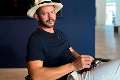 Galeria do Sesc Nova Iguaçu exibe obras do artista baiano Uiler Costa-Santos