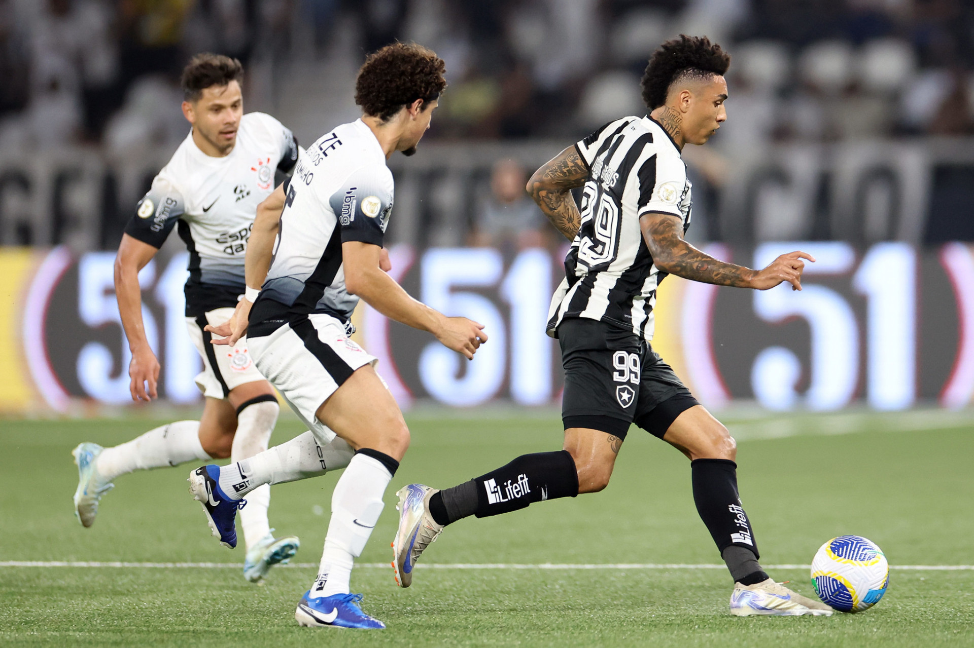 Lance de Botafogo x Corinthians no primeiro tempo - Vítor Silva/Botafogo