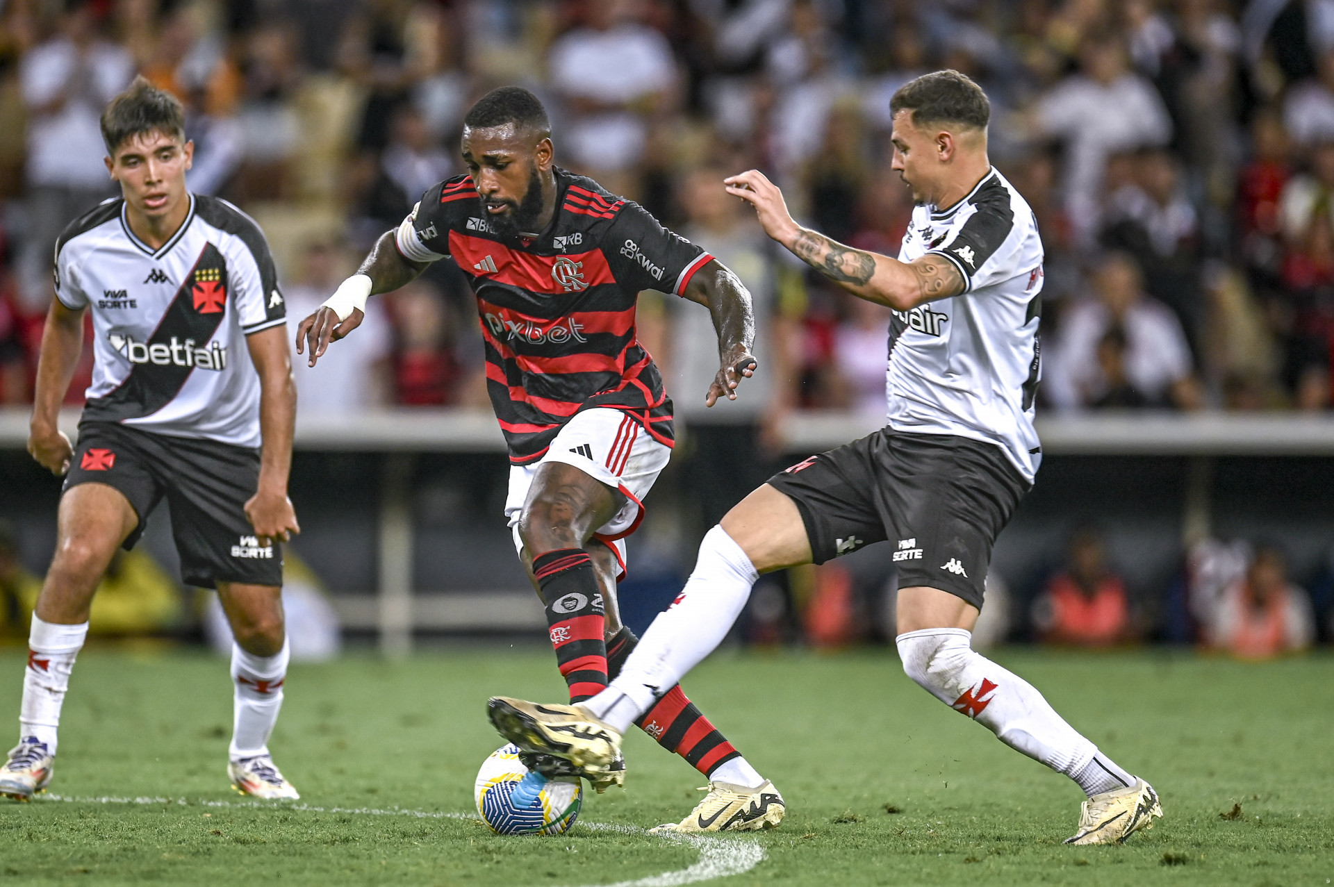 Flamengo e Vasco mediram for&ccedil;as no Maracan&atilde; - Marcelo Cortes/Flamengo