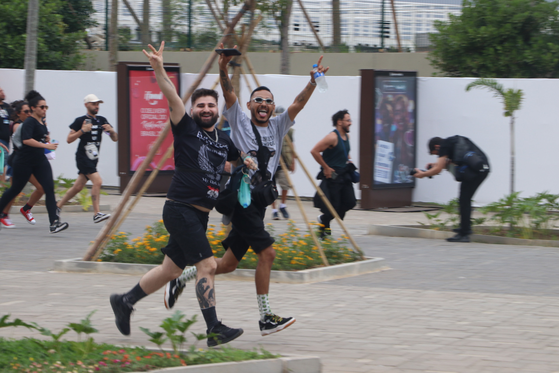 Terceira abertura de portões também tem correria  - AgNews