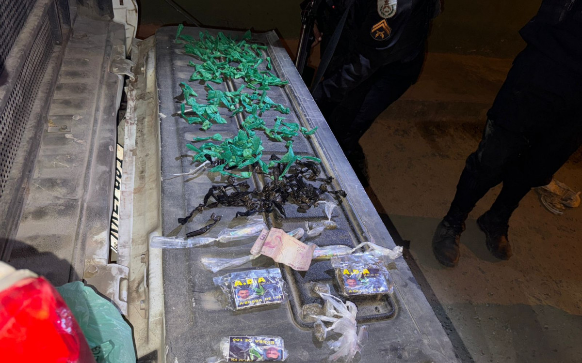 Polícia Militar apreende drogas e prende suspeito em ação no bairro Virgem Santa