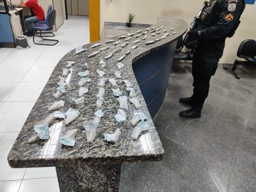 PM apreende entorpecentes no bairro Bananeiras durante ação de combate ao tráfico de drogas