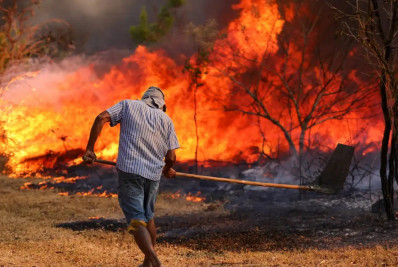 Presidente Lula reúne ministros para debater combate a queimadas