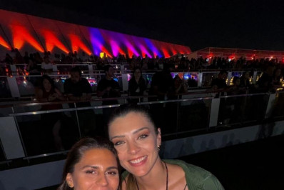 Rosamaria volta ao Japão após curtir Rock In Rio com a namorada 