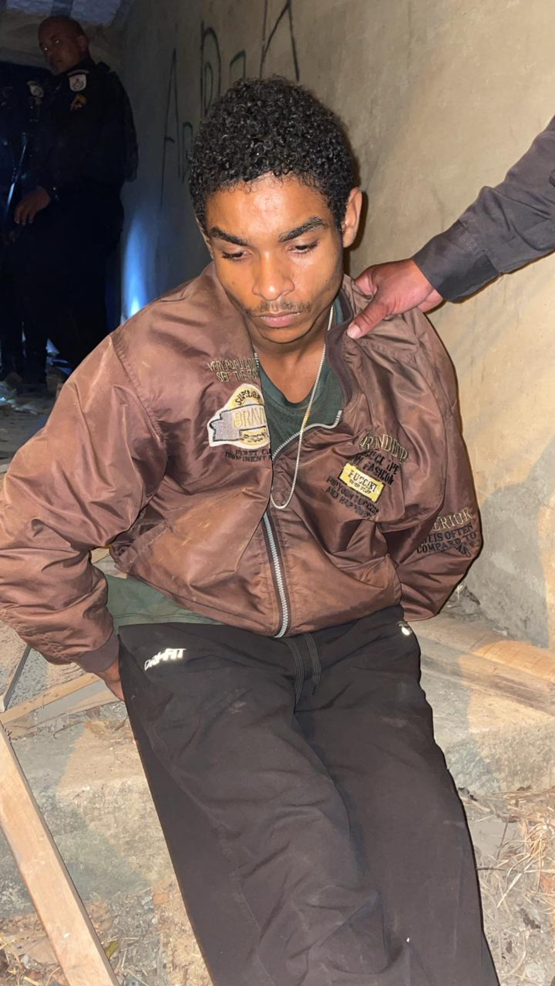 Polícia Militar apreende drogas e prende suspeito em ação no bairro Virgem Santa