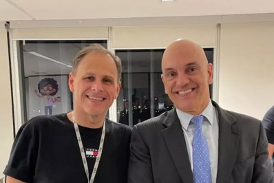 Celular de ex-assessor de Moraes no TSE é considerado 'objeto de interesse' 