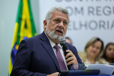 Presidente da Caixa diz que torce para juros 'mais factíveis'