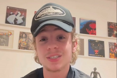 Juliano Floss comenta ataques à Marina Sena: 'Passou dos limites'