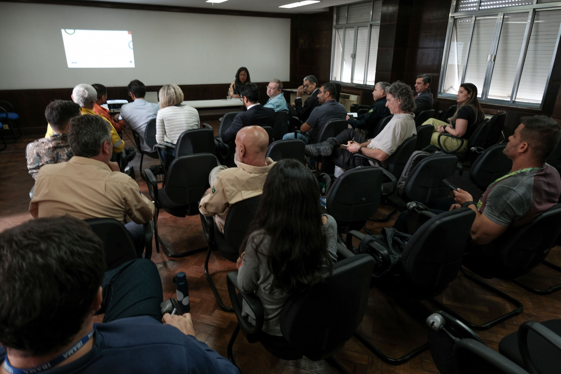 &Oacute;rg&atilde;os federais e estaduais se reuniram na sede do Ibama para debater os inc&ecirc;ndios florestais - Pedro Ivo/Ag&ecirc;ncia O Dia