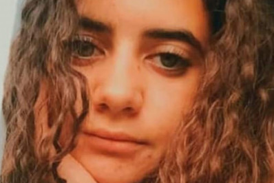 Babá é presa após dois corpos de bebês serem encontrados enterrados no seu quintal