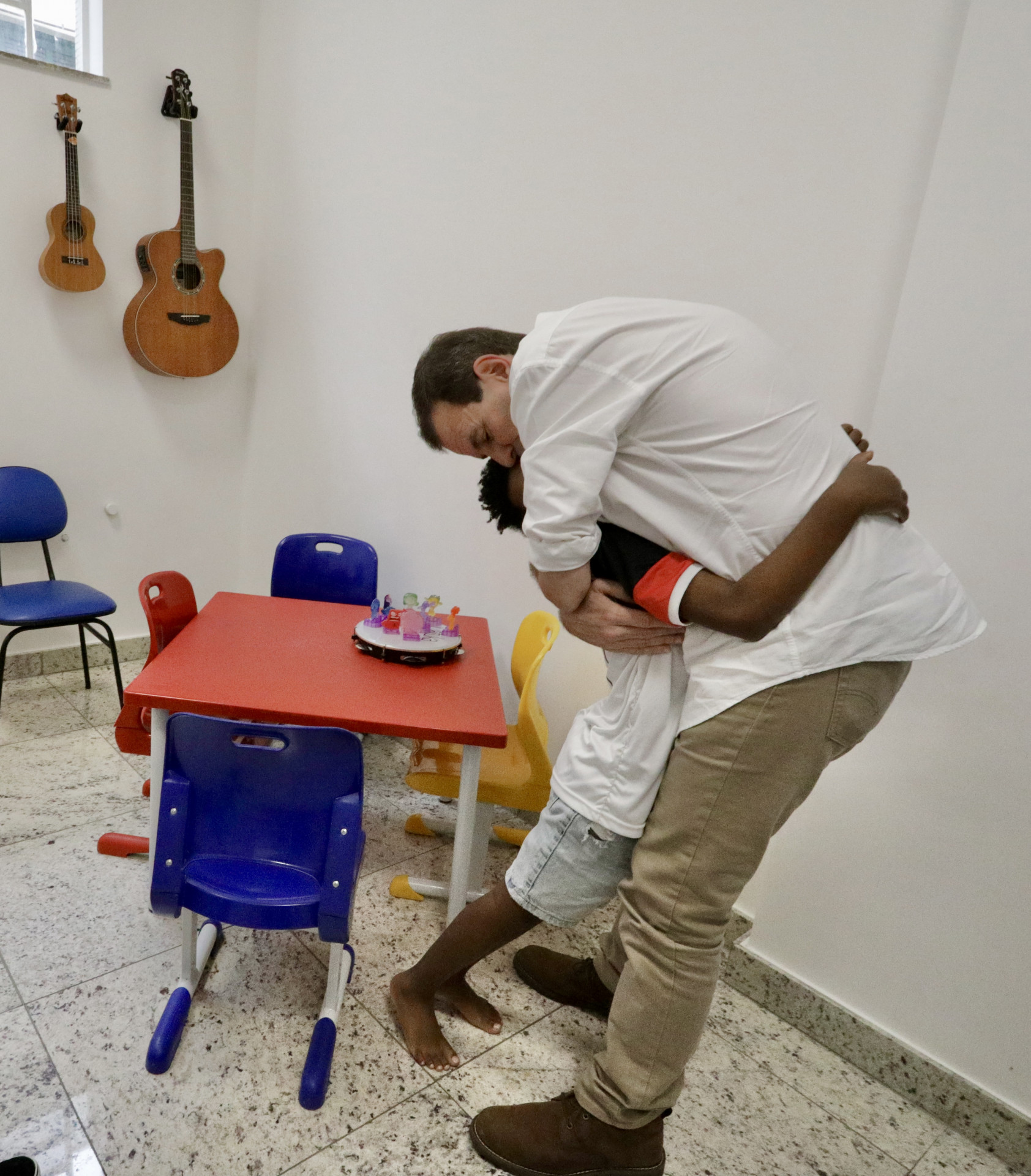 Eduardo Paes visita centro especializado no Transtorno do Espectro Autista no Maracanã, Zona Norte do Rio - Divulgação