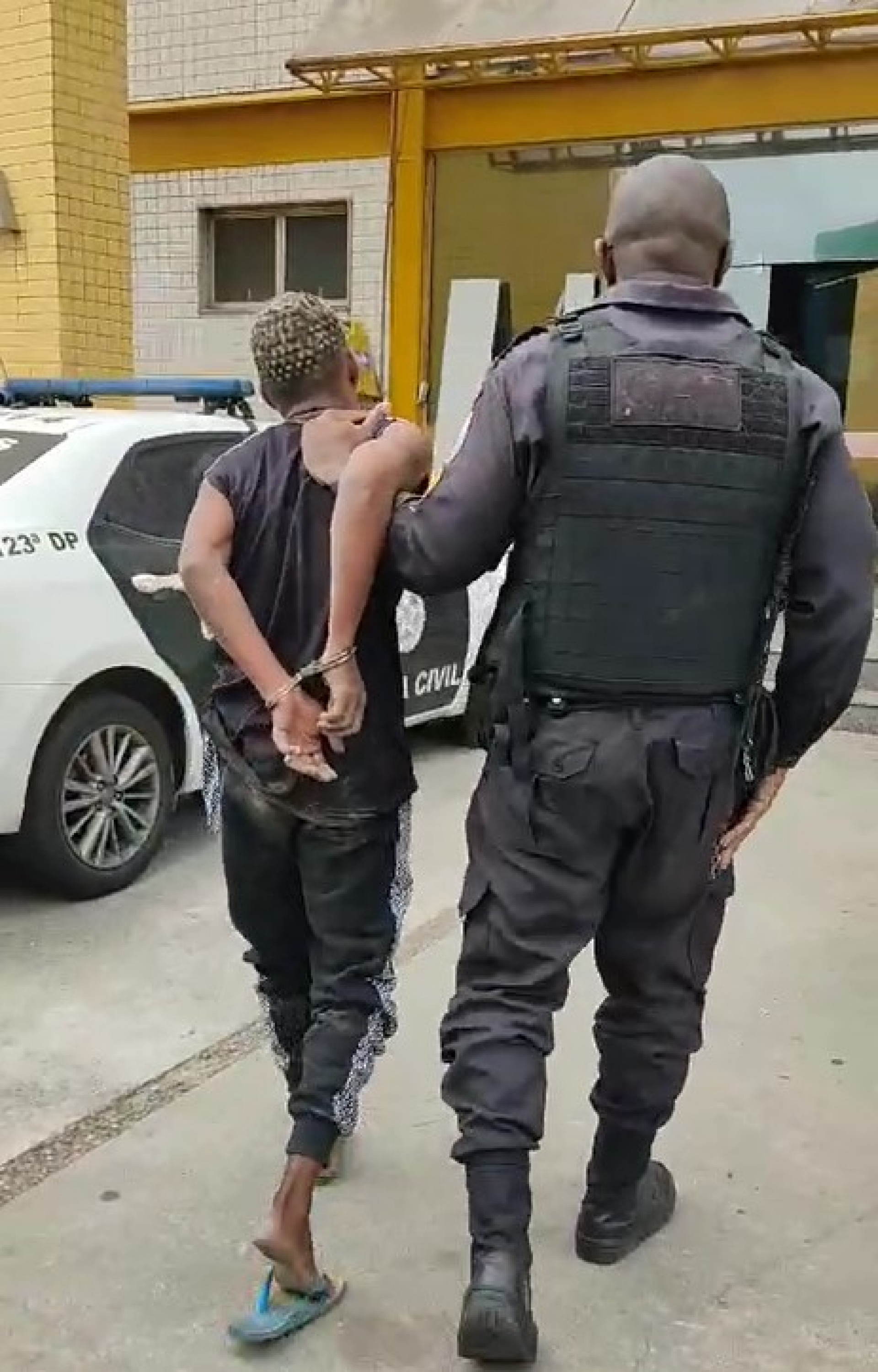 Material apreendido pelo 32º BPM durante operação no bairro Lagomar