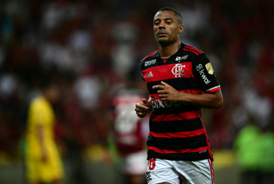 De la Cruz comenta possível saída do Flamengo: 'Não é o momento'