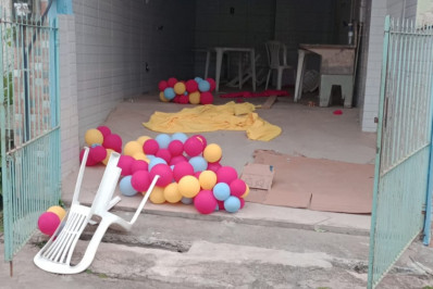 Polícia investiga vandalismo contra comitê de prefeita praticado durante a madrugada