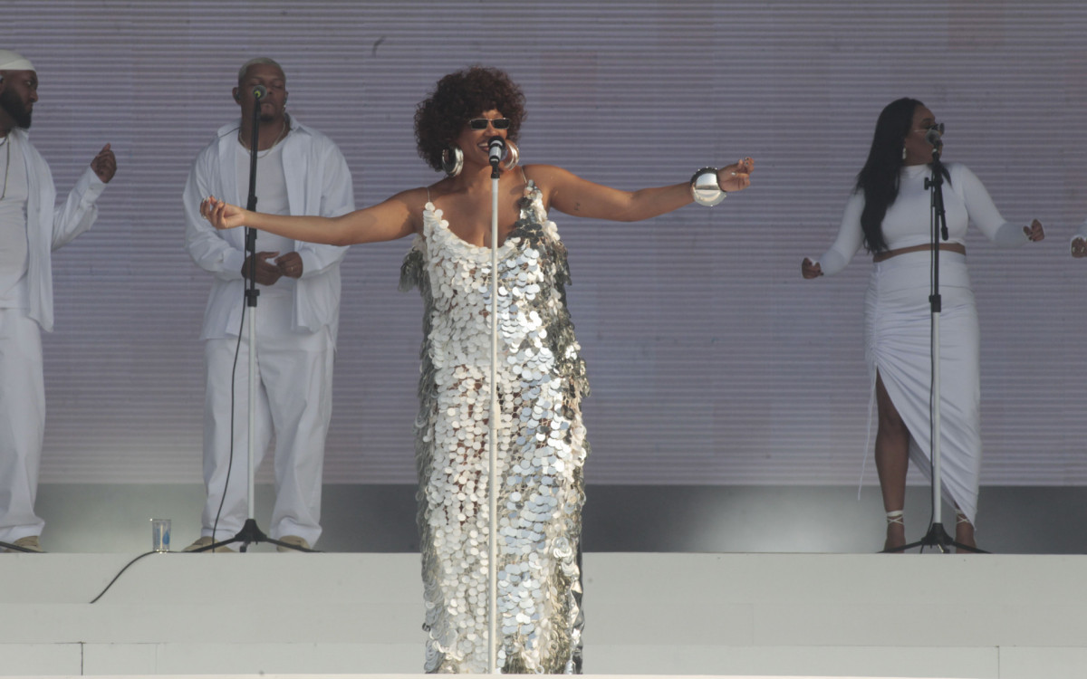 Palco Sunset - Show de Luedji Luna convida Tassia Reis e Xenia França, nesta sexta-feira (20).