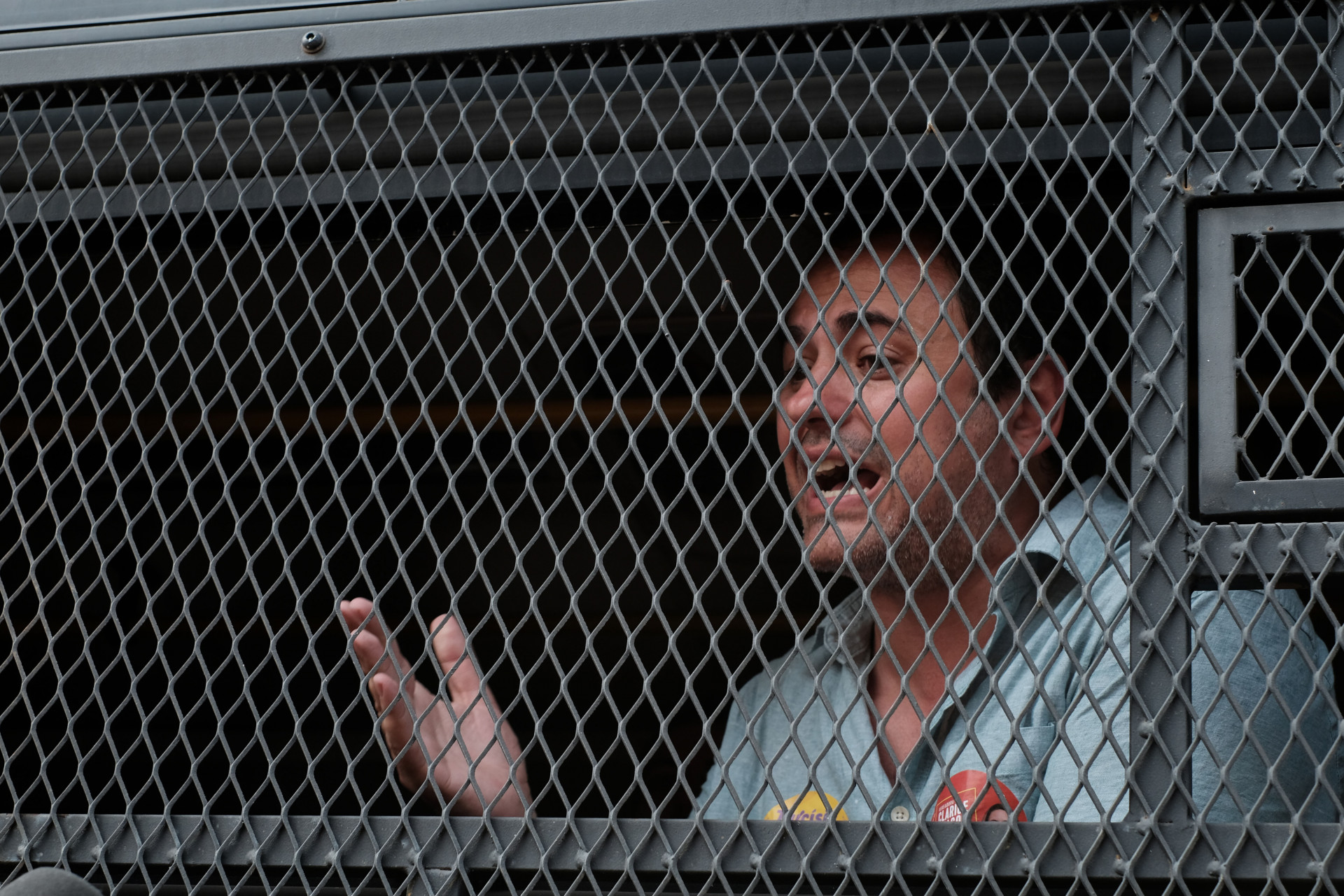 Deputado federal Glauber Braga (Psol) foi preso durante desocupação da Uerj - Pedro Ivo/Agência O Dia