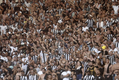 Fluminense alega reciprocidade e veta camisas do Botafogo em camarotes do Maracanã