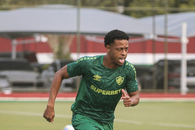 Com duas assistências e dois gols nos últimos sete jogos, Keno ensaia volta por cima no Fluminense