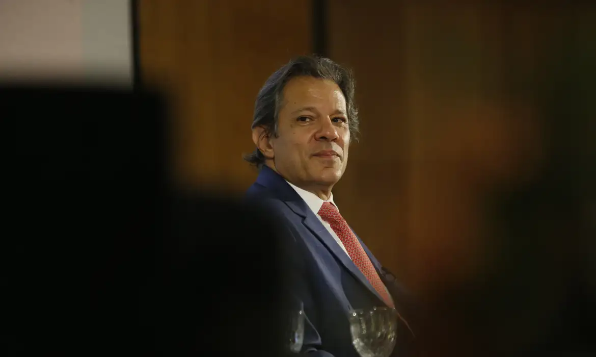 Haddad afirmou que o Brasil pode crescer em torno de 2,5% nos próximos anos