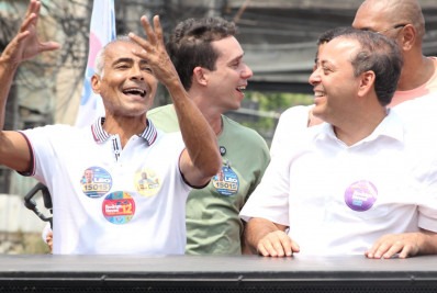 Rodrigo Neves e Romário vão criar projetos para crianças autistas