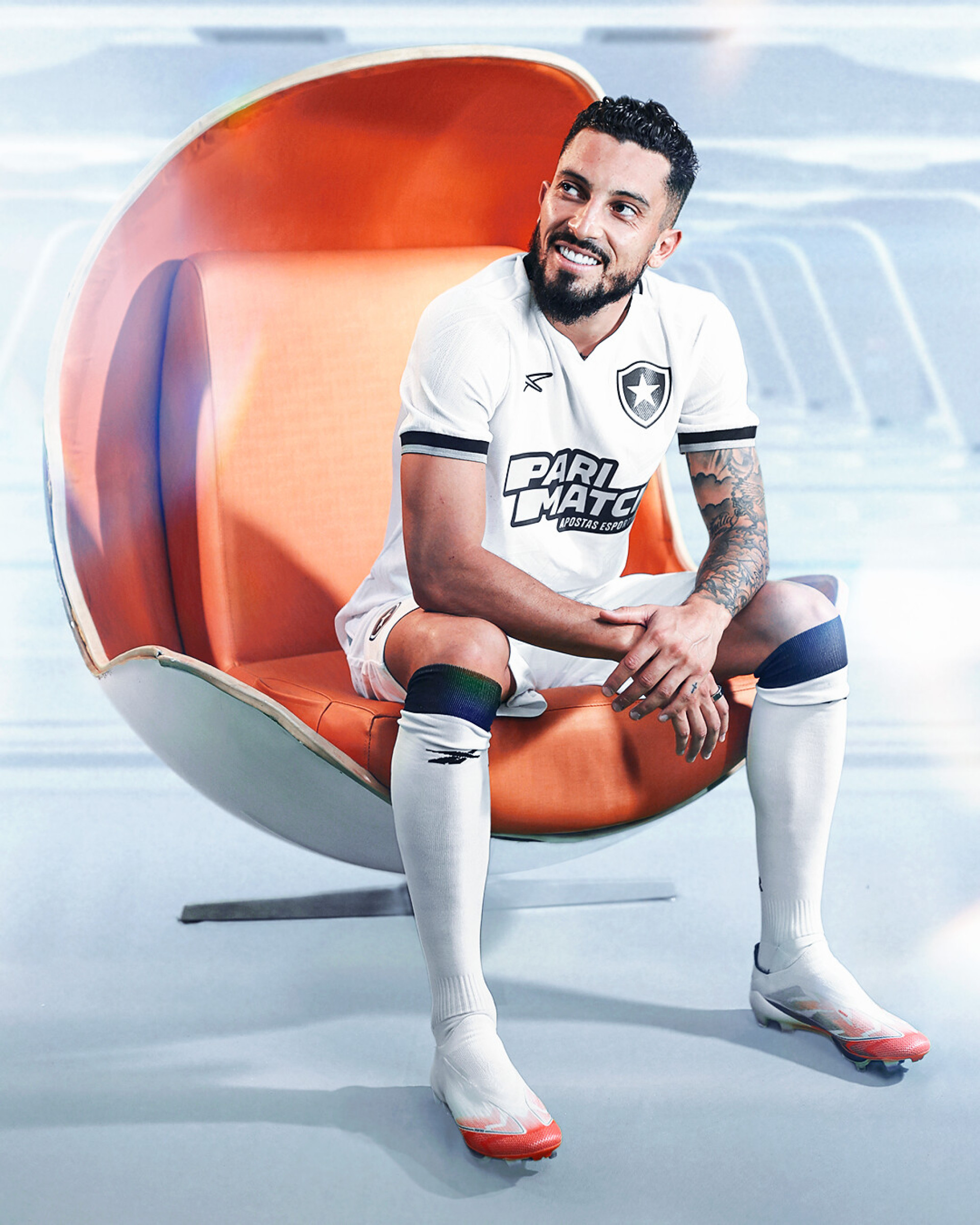 Alex Telles, lateral-esquerdo do Botafogo - Divulgação/Botafogo