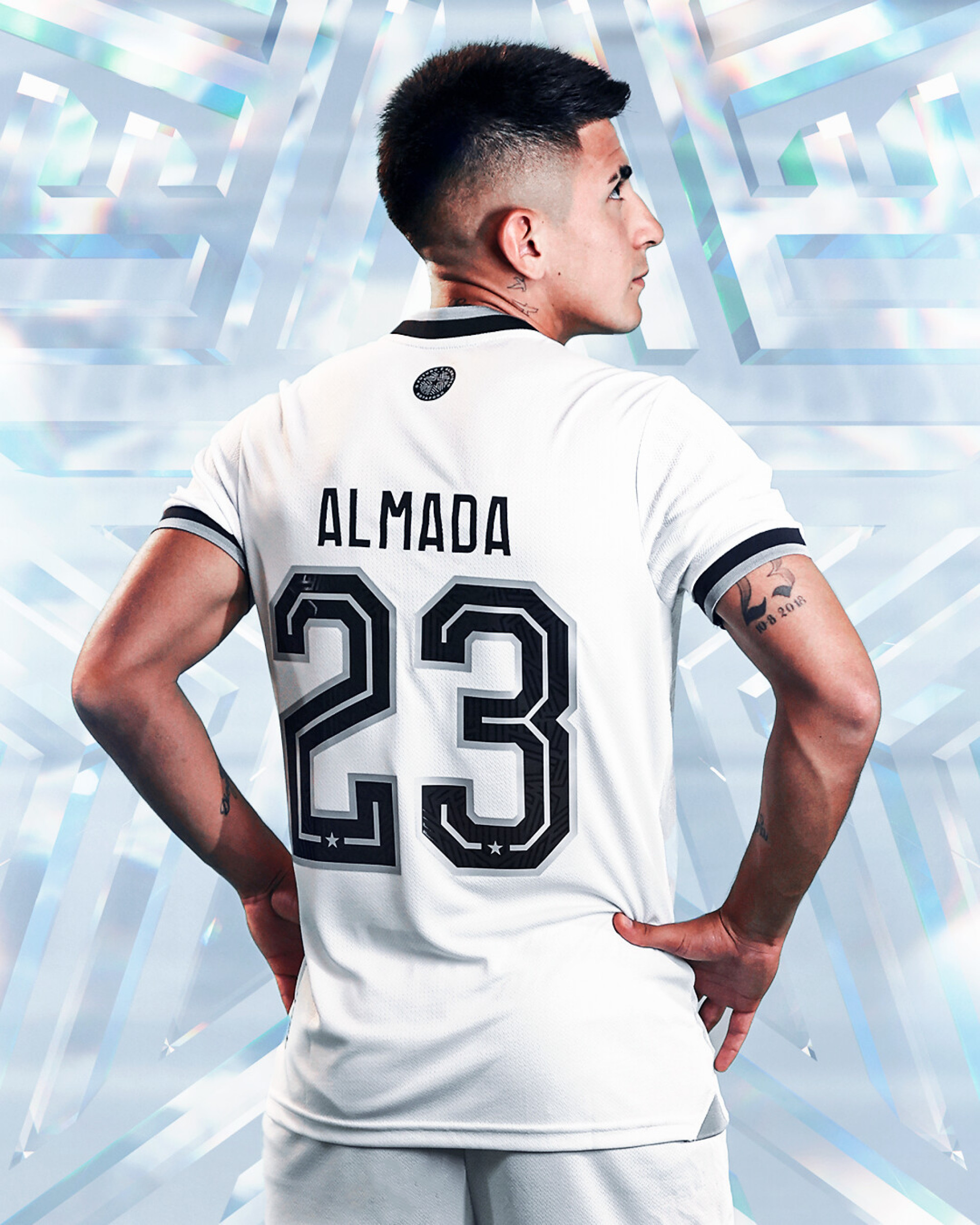 Thiago Almada com a camisa número III do Botafogo - Divulgação/Botafogo