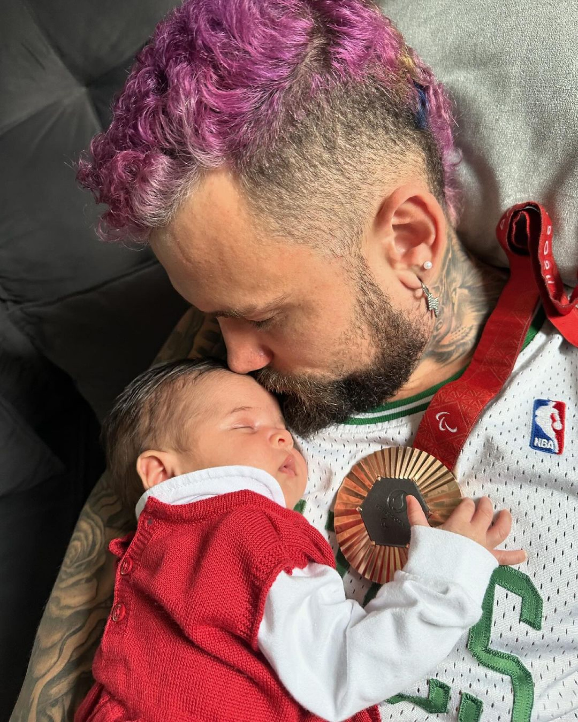 Vinicius Rodrigues comemora nascimento da filha - Reprodução / Instagram 