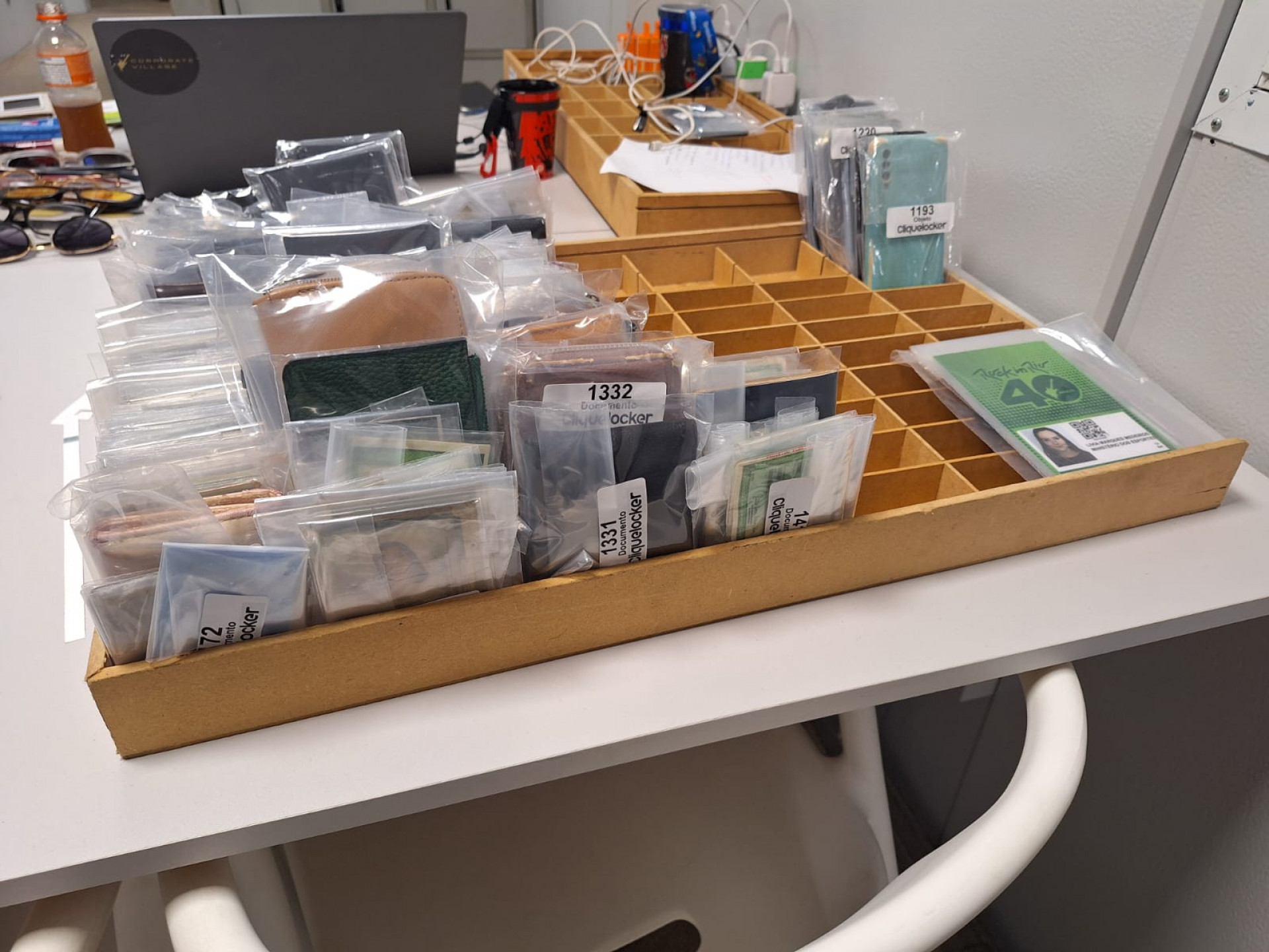 Documentos, carteiras e celulares perdidos - Luiz Maurício Monteiro