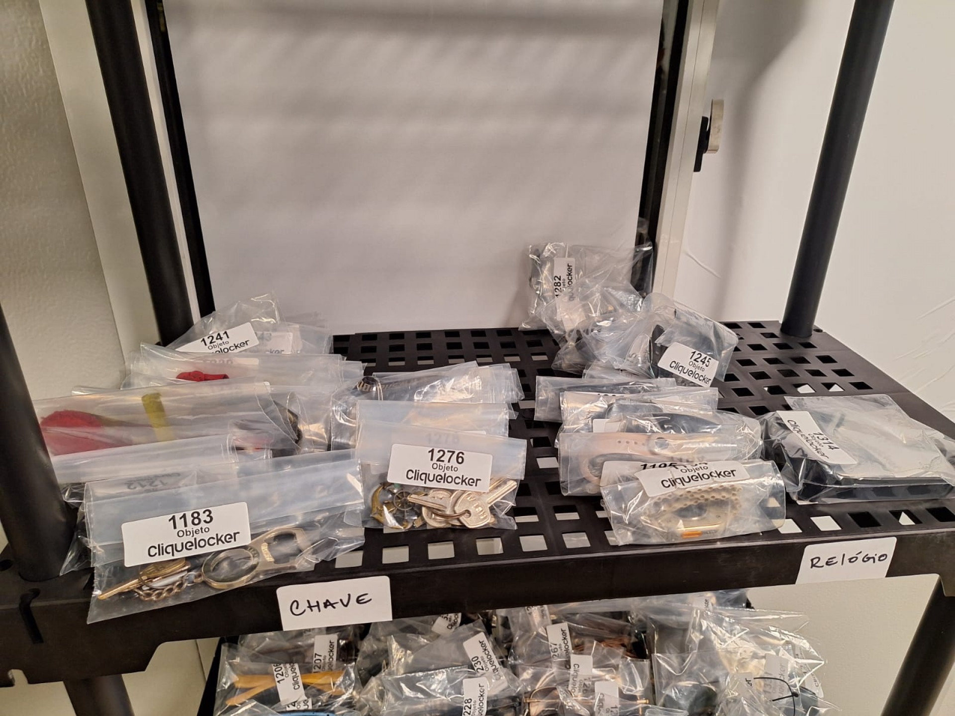 Pertences são deixados no achados e perdidos do Rock In Rio - Luiz Maurício Monteiro