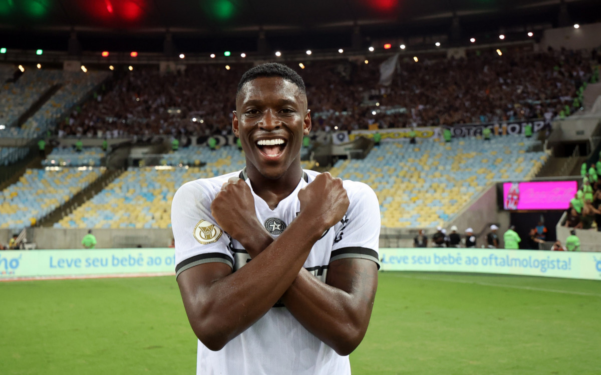 Luiz Henrique. Fluminense x Botafogo pelo Campeonato Brasileiro no Estadio Maracana. 21 de Setembro de 2024, Rio de Janeiro, RJ, Brasil. Foto: Vitor Silva/Botafogo. 
Imagem protegida pela Lei do Direito Autoral N&ordm; 9.610, DE 19 DE FEVEREIRO DE 1998. Sendo proibido qualquer uso comercial, remunerado e manipulacao/alteracao da obra.
 - Vitor Silva/Botafogo