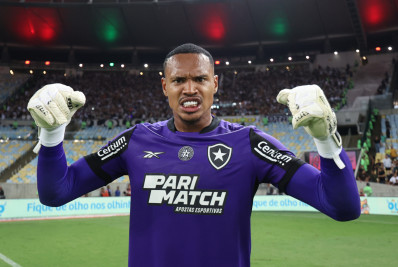 Presidente do Santos reclama de dívida do Botafogo pelo goleiro John