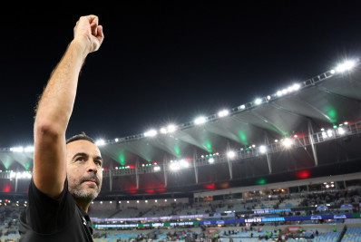 Artur Jorge exalta entrega e vitória do Botafogo no clássico: 'Justíssima'