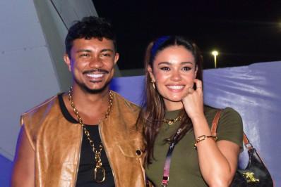 Apaixonado, Xamã dispara elogios para Sophie Charlotte após evento