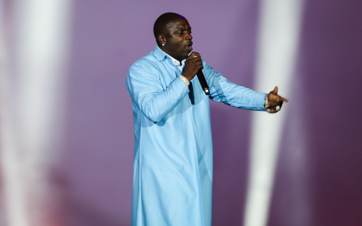 Akon apresenta seu show, realizado no Palco Mundo, durante o setimo dia do Festival Rock In Rio Brasil - 40 anos e para sempre, realizado na Cidade do Rock, no Rio de Janeiro, neste domingo(22).