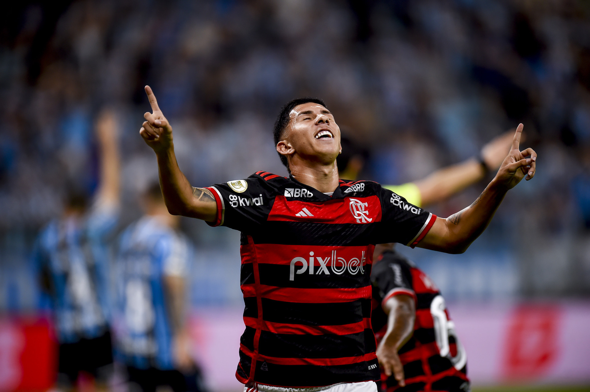 Comemora&ccedil;&atilde;o do jovem Felipe Teresa em seu gol marcado na derrota do Flamengo para o Gr&ecirc;mio - Marcelo Cortes / Flamengo