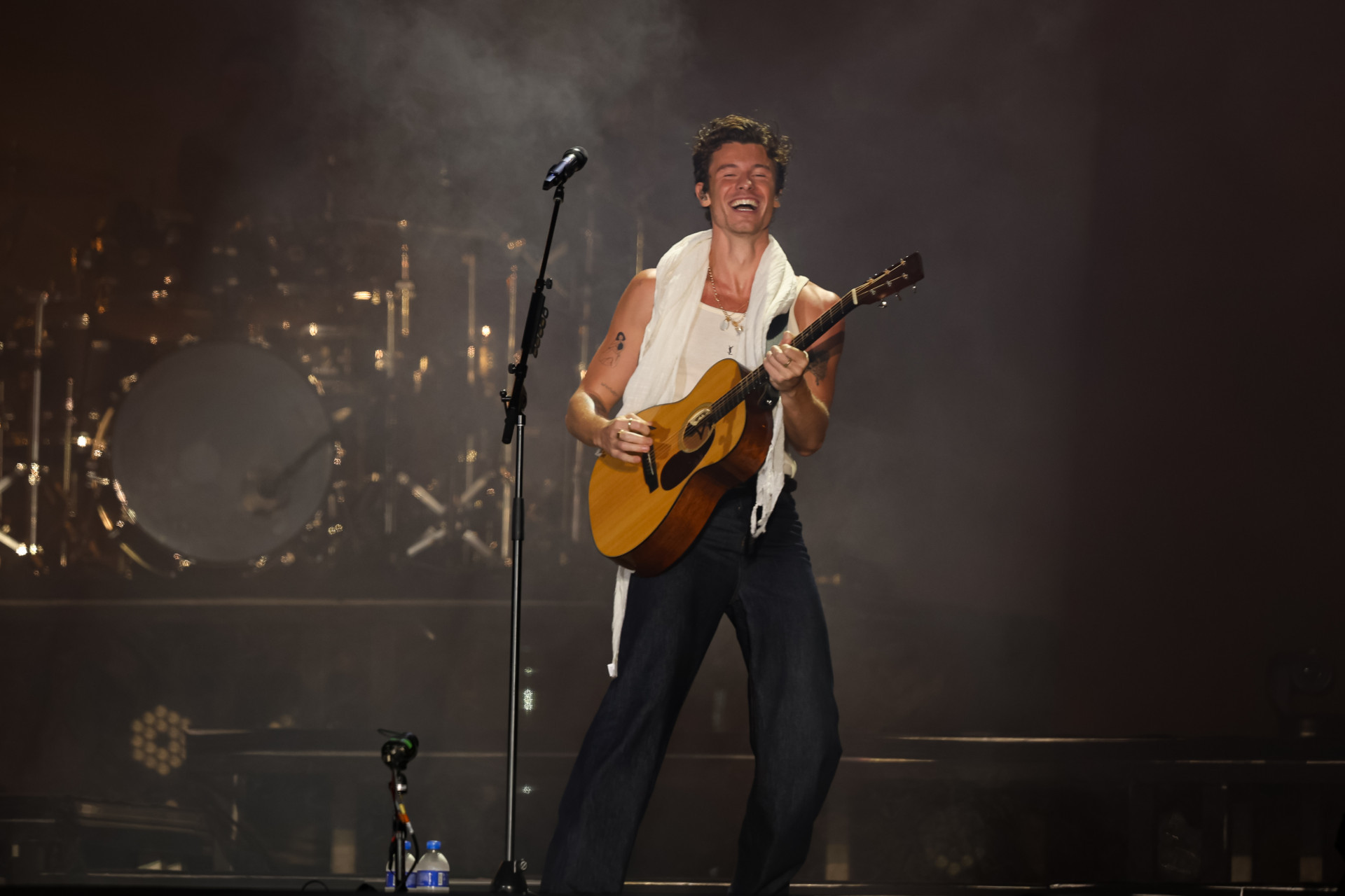 Shawn Mendes se apresenta no palco Mundo do Rock in Rio - Renan Areias/Agência O Dia