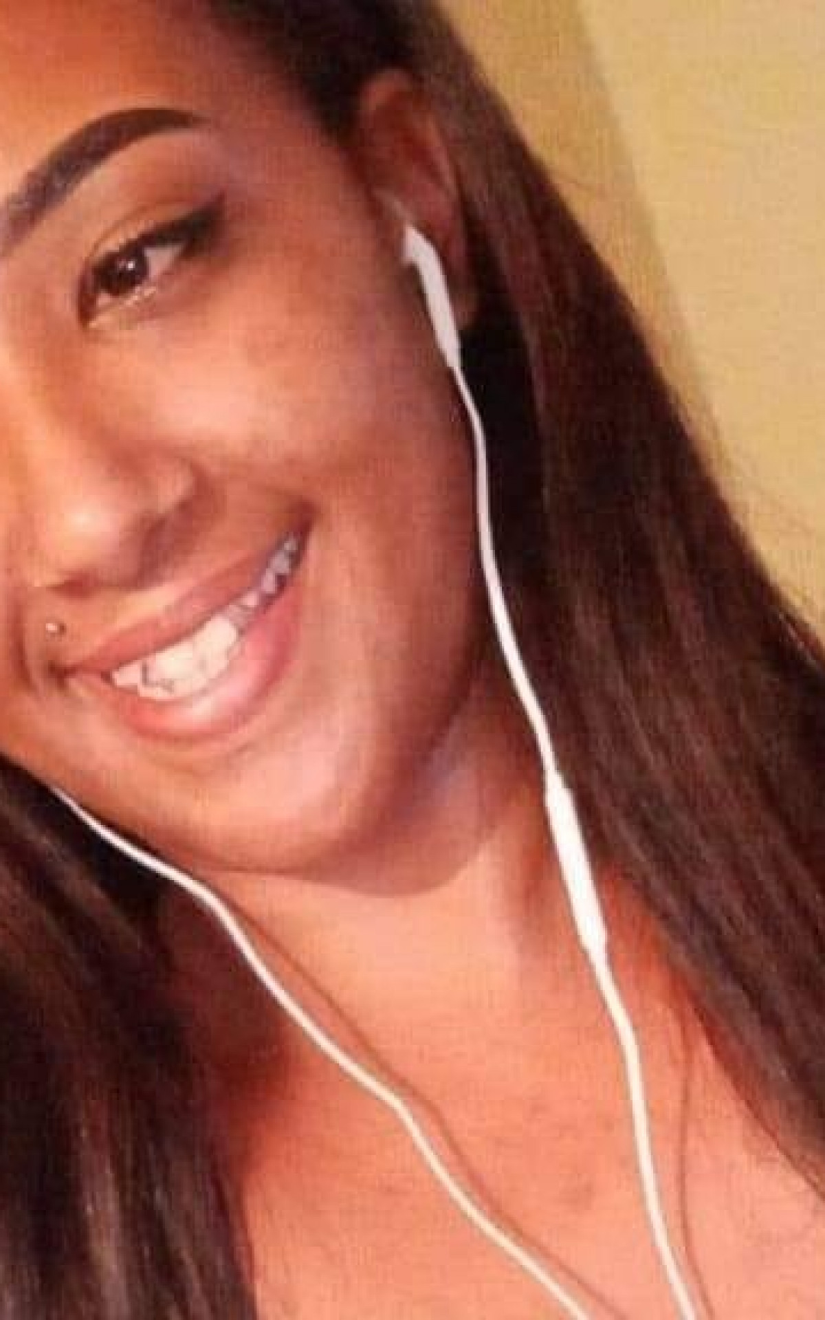 Rhayra de Lima foi encontrada no banheiro de uma kitnet no s&aacute;bado (21) - Reprodu&ccedil;&atilde;o/Redes sociais