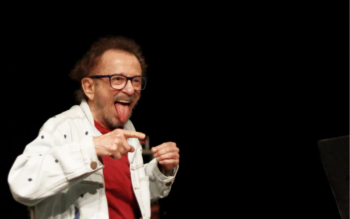 Tom Zé sofre queda em casa e é hospitalizado