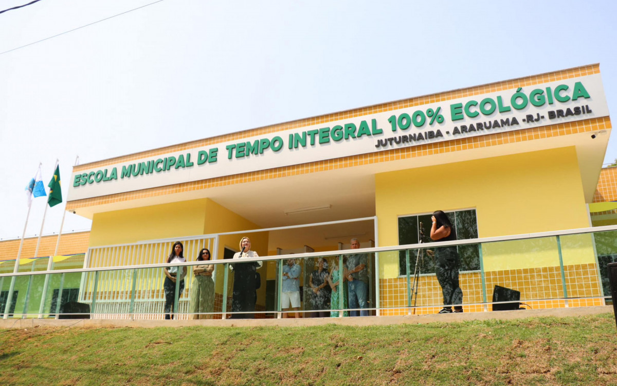 Com captação de água de chuva e energia solar, a nova escola conta com 7 salas de aula, sala de multimídia, sala de recursos, biblioteca e outras dependências, todas climatizadas - Divulgação