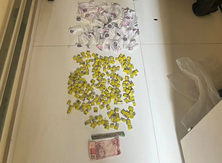 Polícia Militar prende homem por tráfico de drogas em Araruama