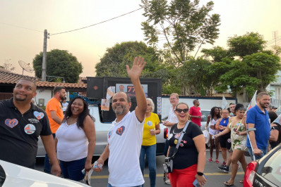 Dudu realiza caminhada no bairro Vila Paraíso e apresenta propostas para Itatiaia