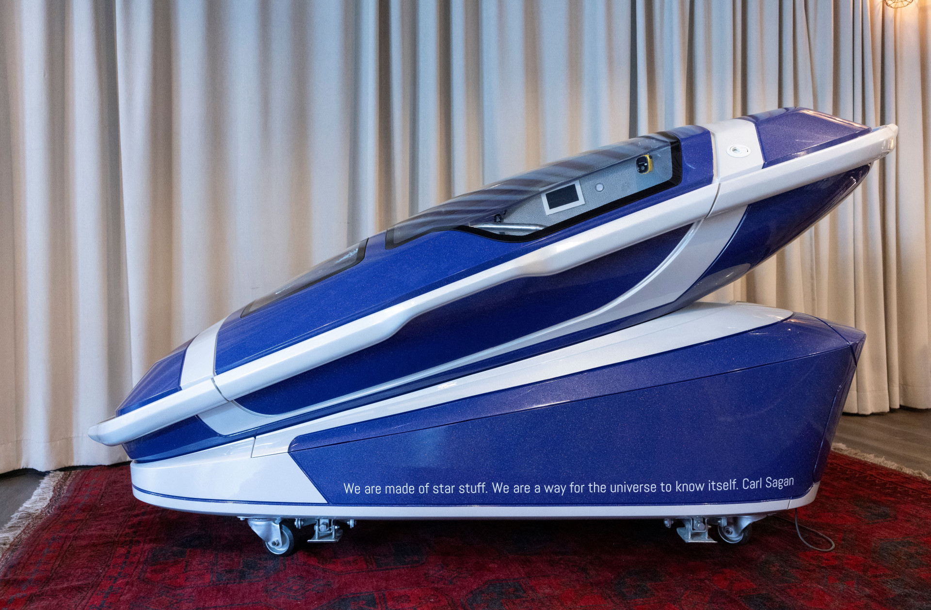 'Capsula' permite que pessoa tire a vida sem assistência médica - AFP